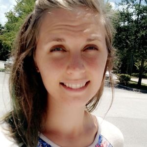 Meet your Posher, Monica